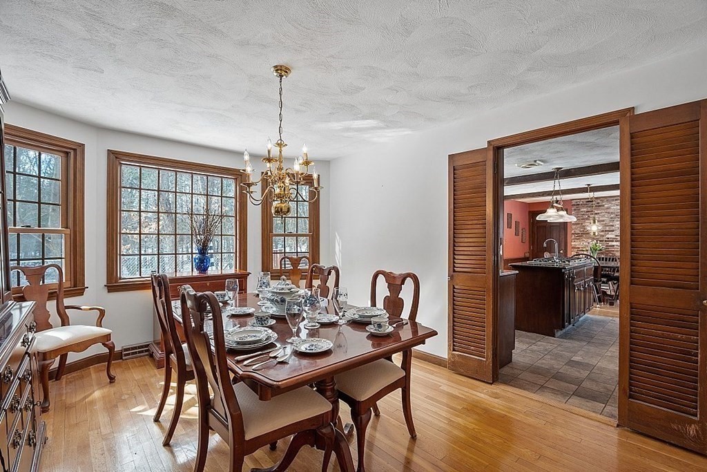 11 Drawbridge Road Westford, MA 01886 - Photo 10 of 30 Gallery Image 10