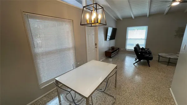 $2,350 | 2832 Bay Street, Sarasota, FL 34237