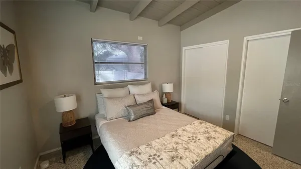 $2,350 | 2832 Bay Street, Sarasota, FL 34237