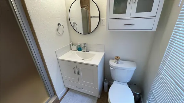$2,350 | 2832 Bay Street, Sarasota, FL 34237