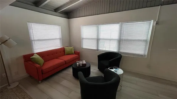 $2,350 | 2832 Bay Street, Sarasota, FL 34237