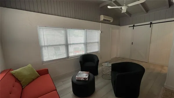 $2,350 | 2832 Bay Street, Sarasota, FL 34237