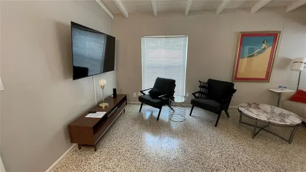 $2,350 | 2832 Bay Street, Sarasota, FL 34237