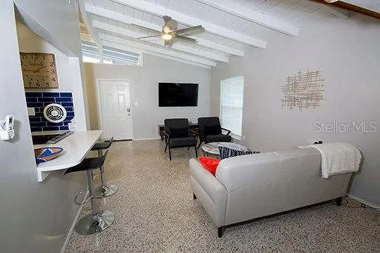 $2,350 | 2832 Bay Street, Sarasota, FL 34237