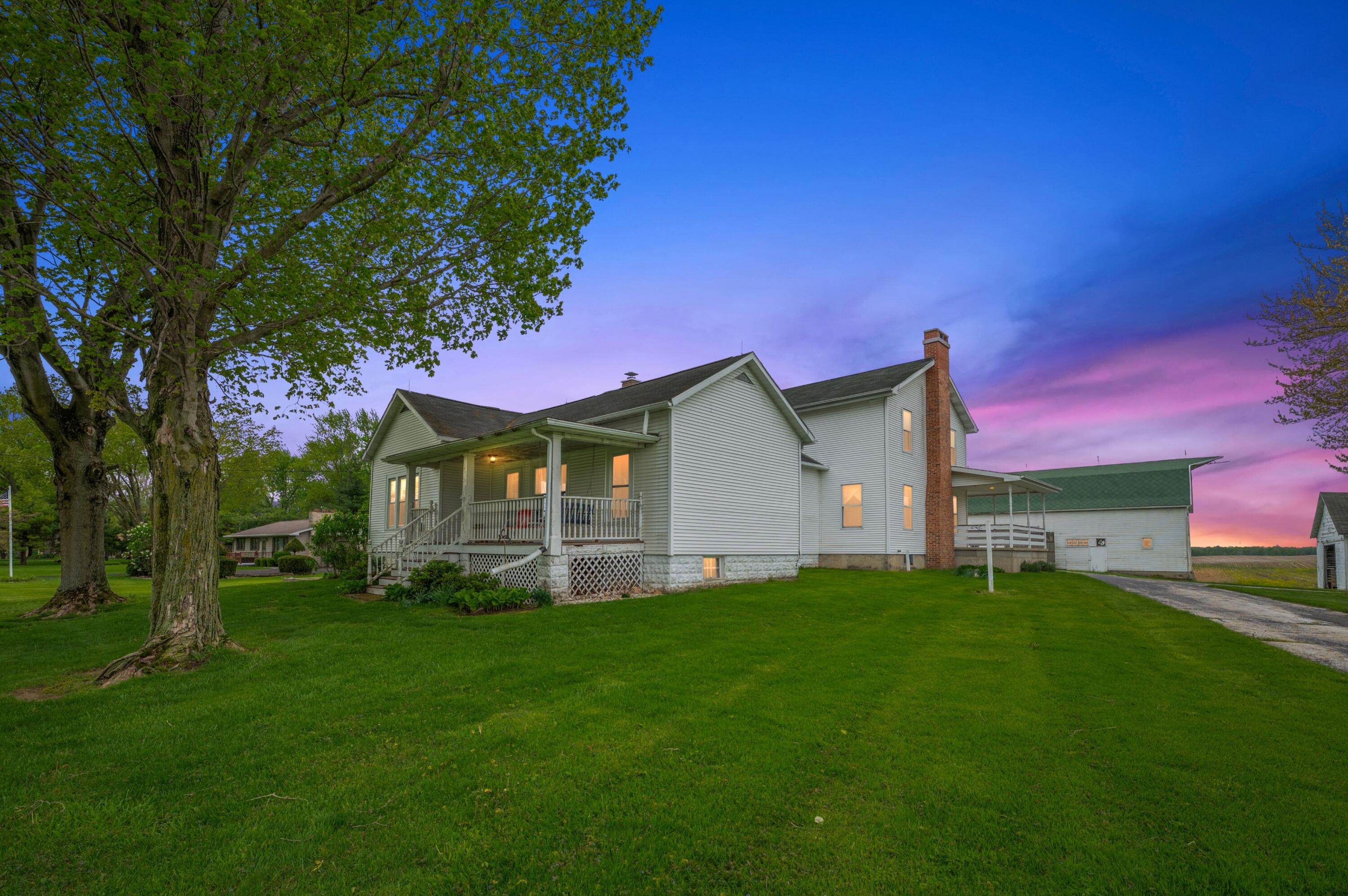 16686 Cleveland Avenue Galien, MI 49113 - Photo 2 of 89 02DSC_0980-DTE