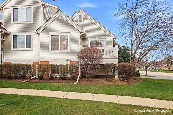 $310,000 | 324 New Haven Drive, Cary, IL 60013