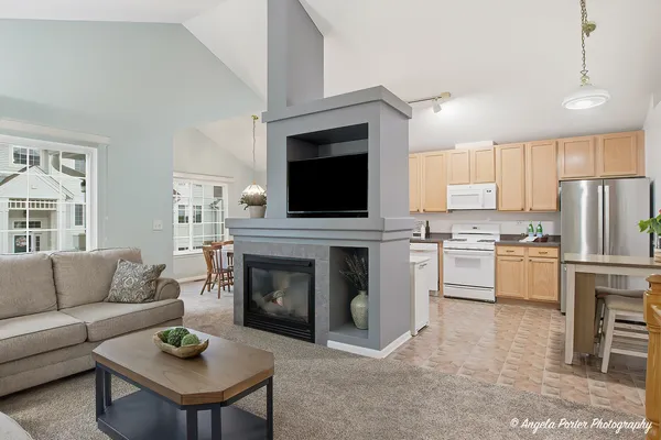 $310,000 | 324 New Haven Drive, Cary, IL 60013