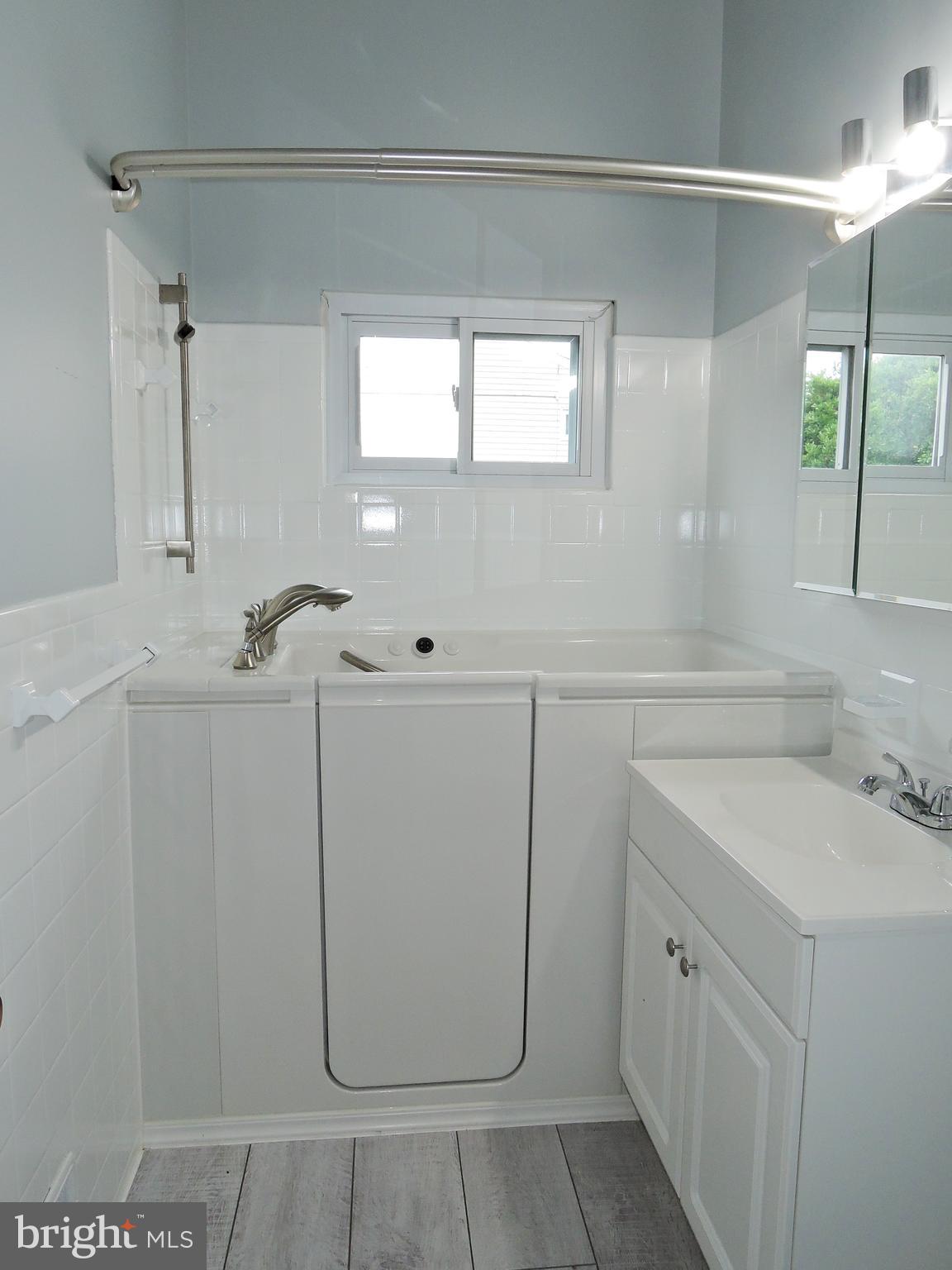7518 Shelowood Road Baltimore, MD 21208 - Photo 18 of 22 Primary Bath