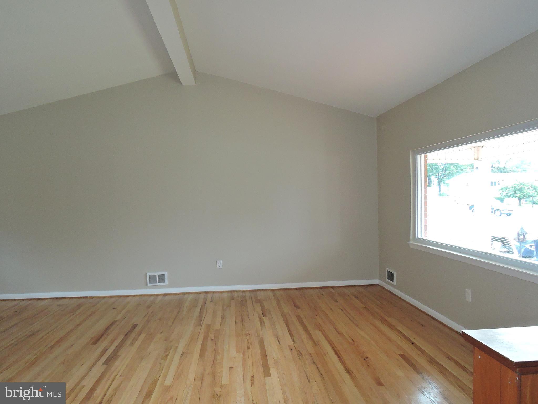 7518 Shelowood Road Baltimore, MD 21208 - Photo 7 of 22 Living Room