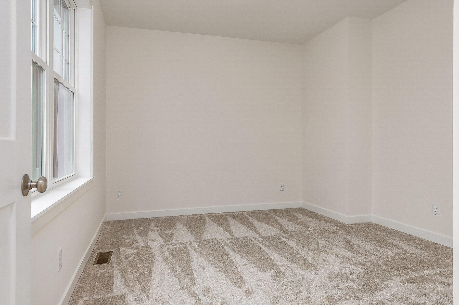 36 Cascade Circle, Unit 31 Kennebunk, ME 04043 - Photo 22 of 38 seacoastrephotography-19