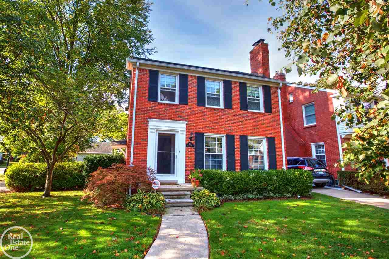 451 Touraine Road Grosse Pointe, MI 48236 - Photo 1 of 40 31329741.JPG