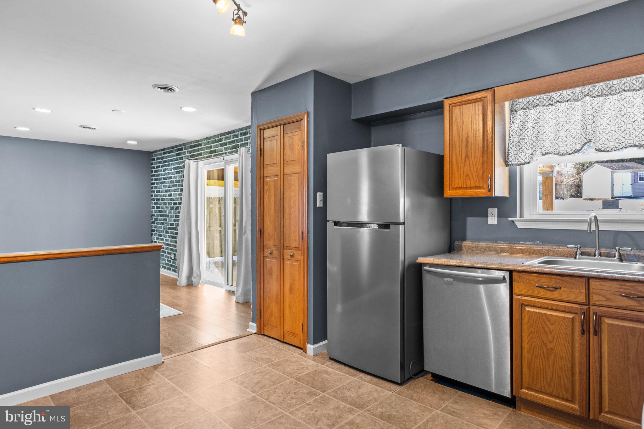 1888 Sheri Road Bensalem, PA 19020 - Photo 8 of 25 Gallery Image 8