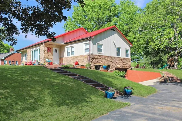 $259,900 | 705 North Main Street, Higginsville, MO 64037