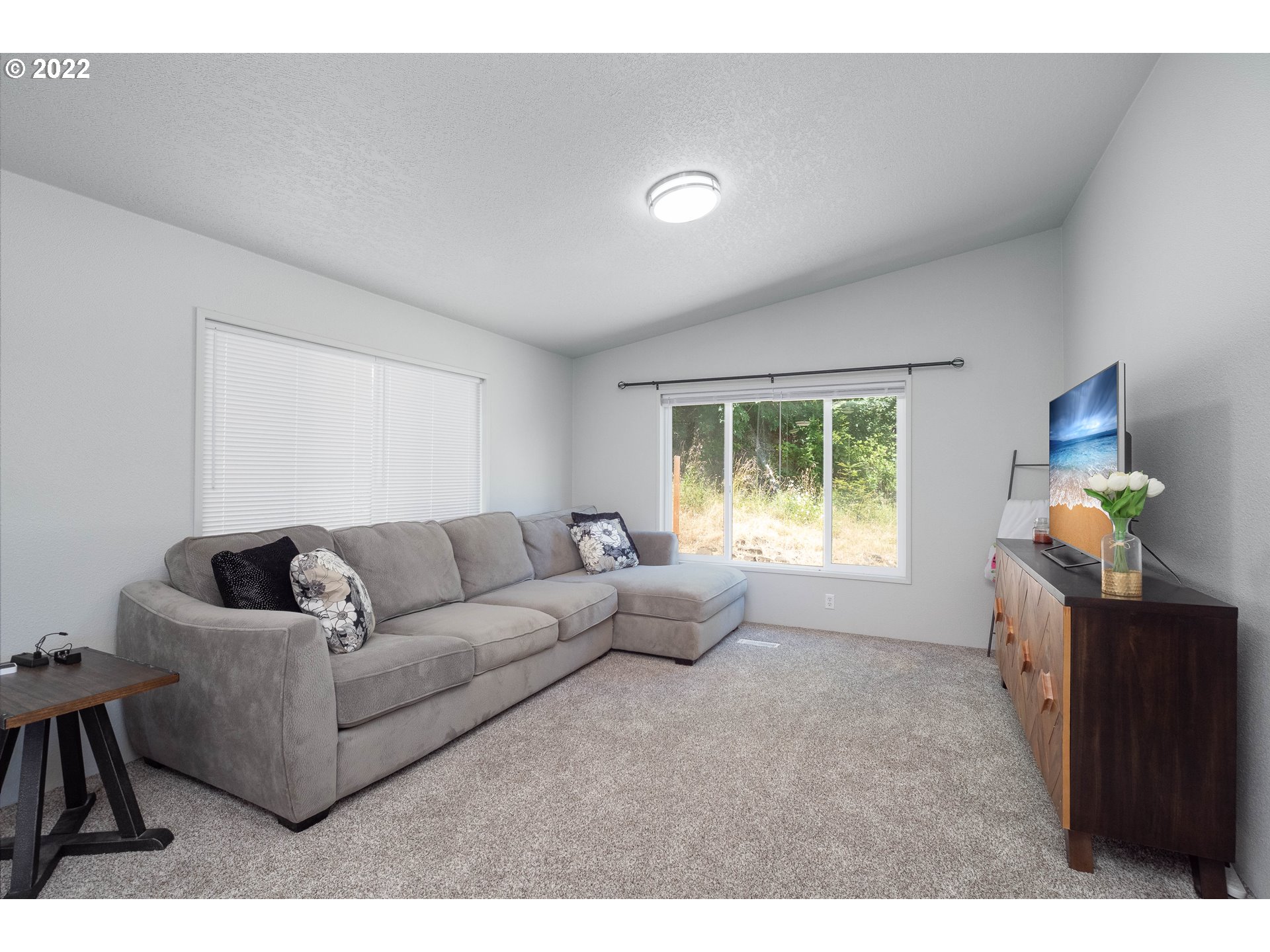 1499 Callahan Road Roseburg, OR 97471 - Photo 16 of 32 a living room with furniture and a window