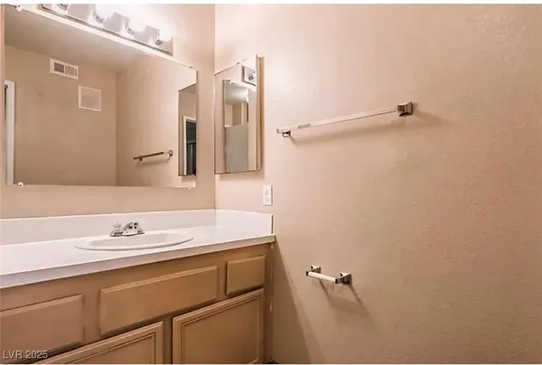 $850 | 1830 North Pecos Road, Unit 250, Las Vegas, NV 89115