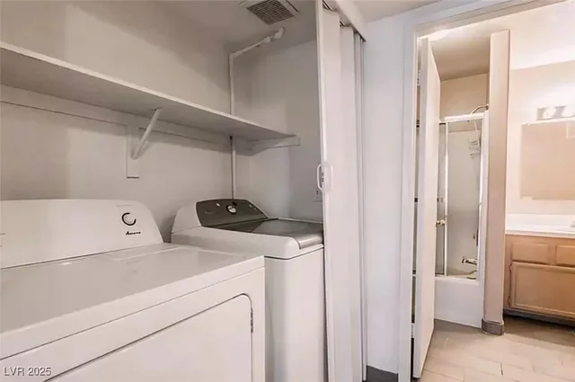 $975 | 1830 North Pecos Road, Unit 250, Las Vegas, NV 89115