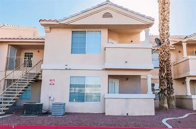 $975 | 1830 North Pecos Road, Unit 250, Las Vegas, NV 89115