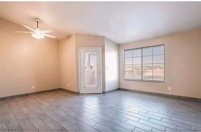 $975 | 1830 North Pecos Road, Unit 250, Las Vegas, NV 89115