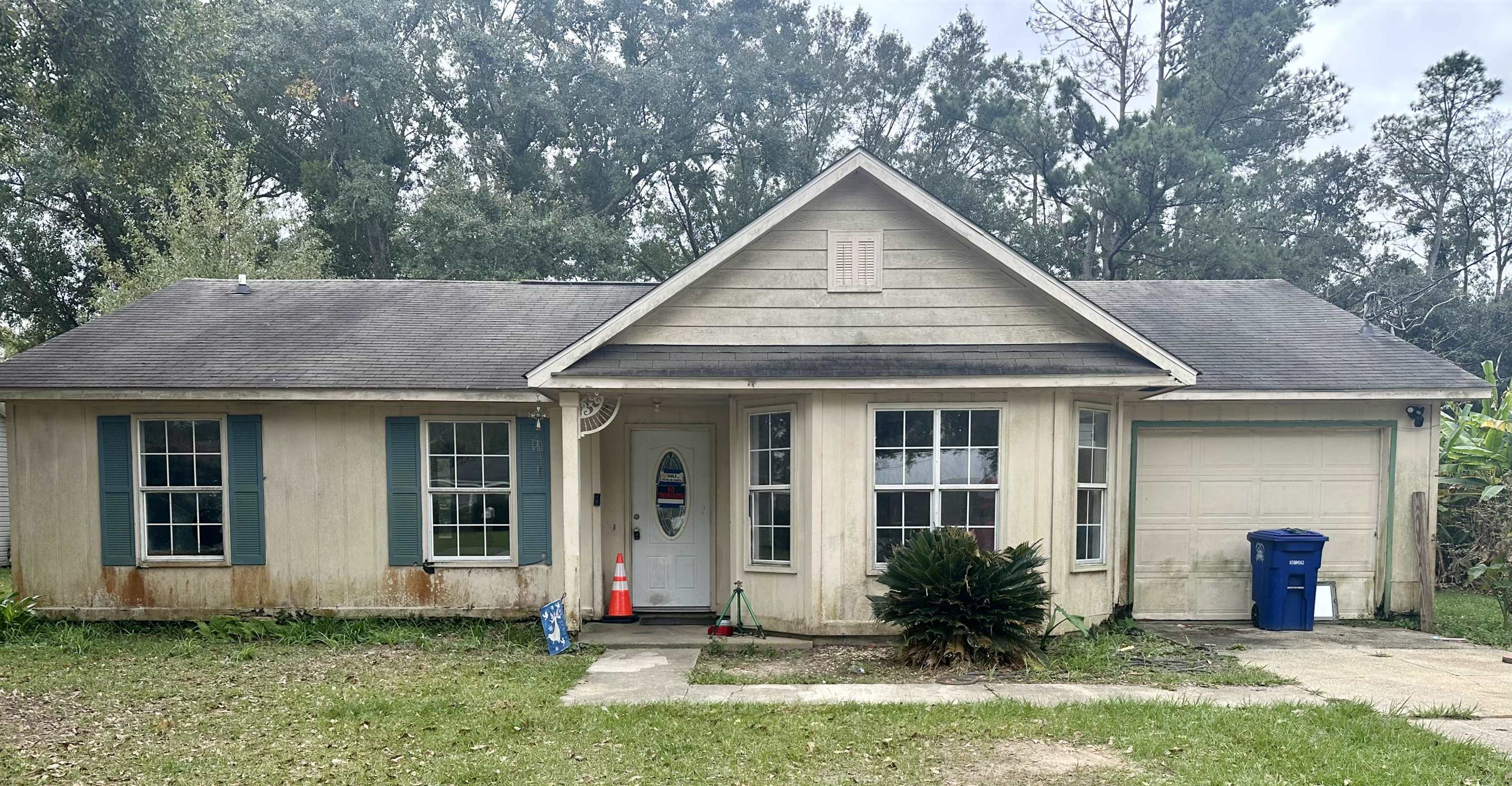 519 Carolyn Avenue Foley, AL 36535 - Photo 4 of 27