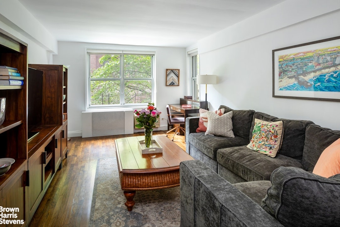 345 East 54th Street, Unit 2G Manhattan, NY 10022 - Photo 2 of 11