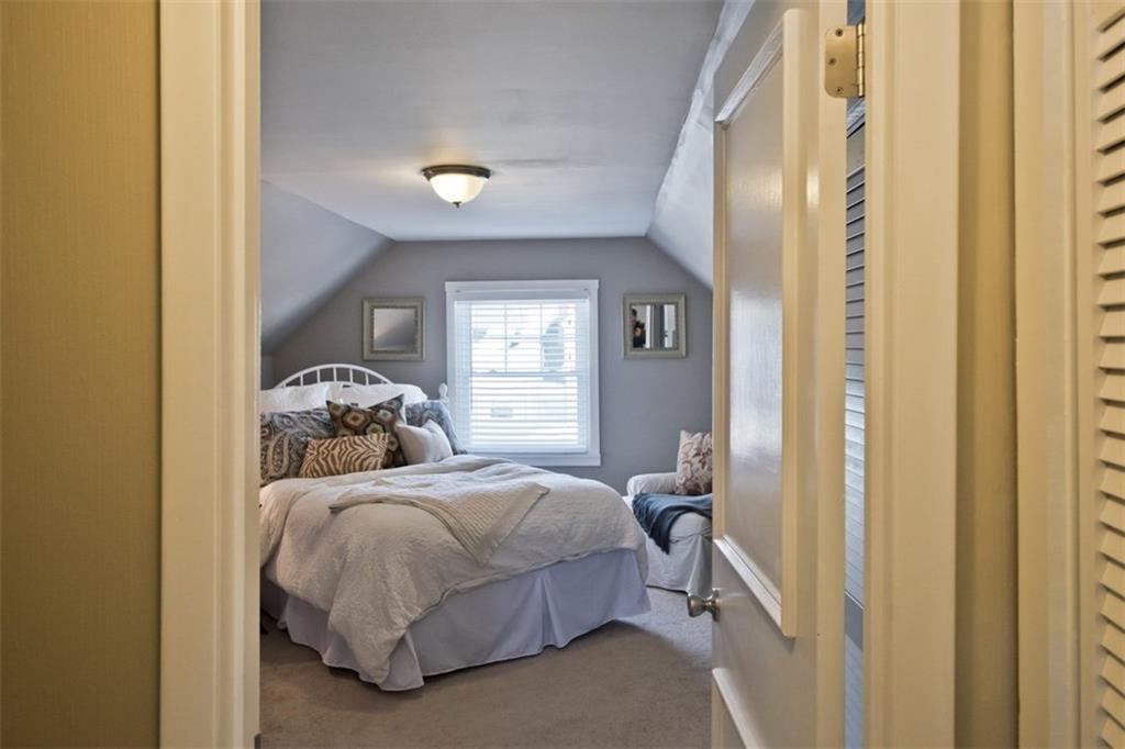 42 Samuel Road Portland, ME 04103 - Photo 25 of 35 Bedroom