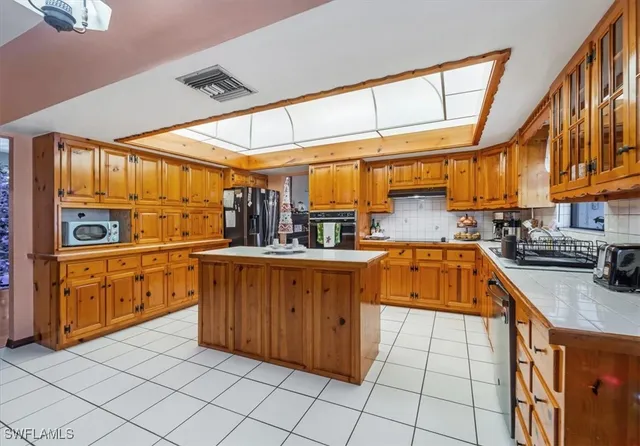 $420,000 | 321 Cleveland Avenue, Lehigh Acres, FL 33936