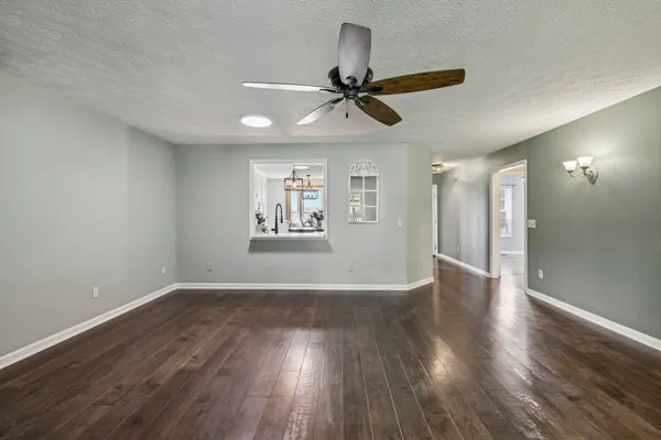 $325,000 | 2775 Airport Road, Centerville, TN 37033