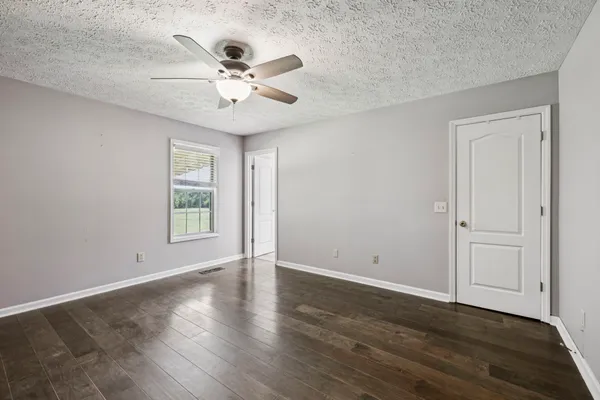 $325,000 | 2775 Airport Road, Centerville, TN 37033