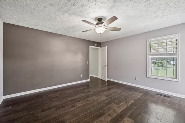 $325,000 | 2775 Airport Road, Centerville, TN 37033