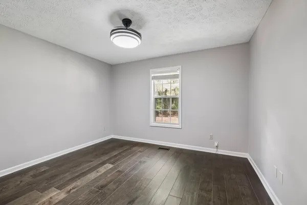 $325,000 | 2775 Airport Road, Centerville, TN 37033