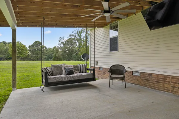 $325,000 | 2775 Airport Road, Centerville, TN 37033