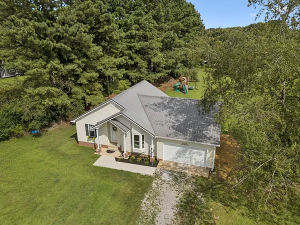 $325,000 | 2775 Airport Road, Centerville, TN 37033
