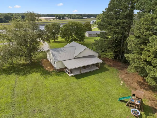$325,000 | 2775 Airport Road, Centerville, TN 37033