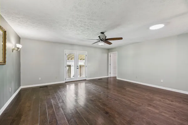 $325,000 | 2775 Airport Road, Centerville, TN 37033