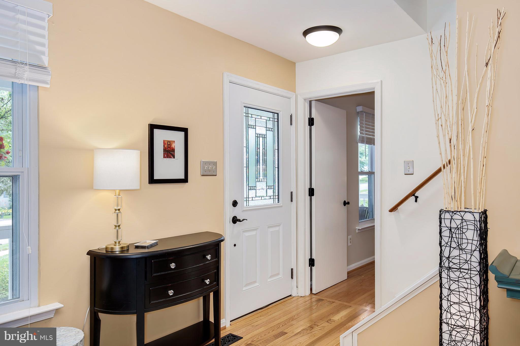 15219 Philip Lee Road Chantilly, VA 20151 - Photo 4 of 30 Interior (General)