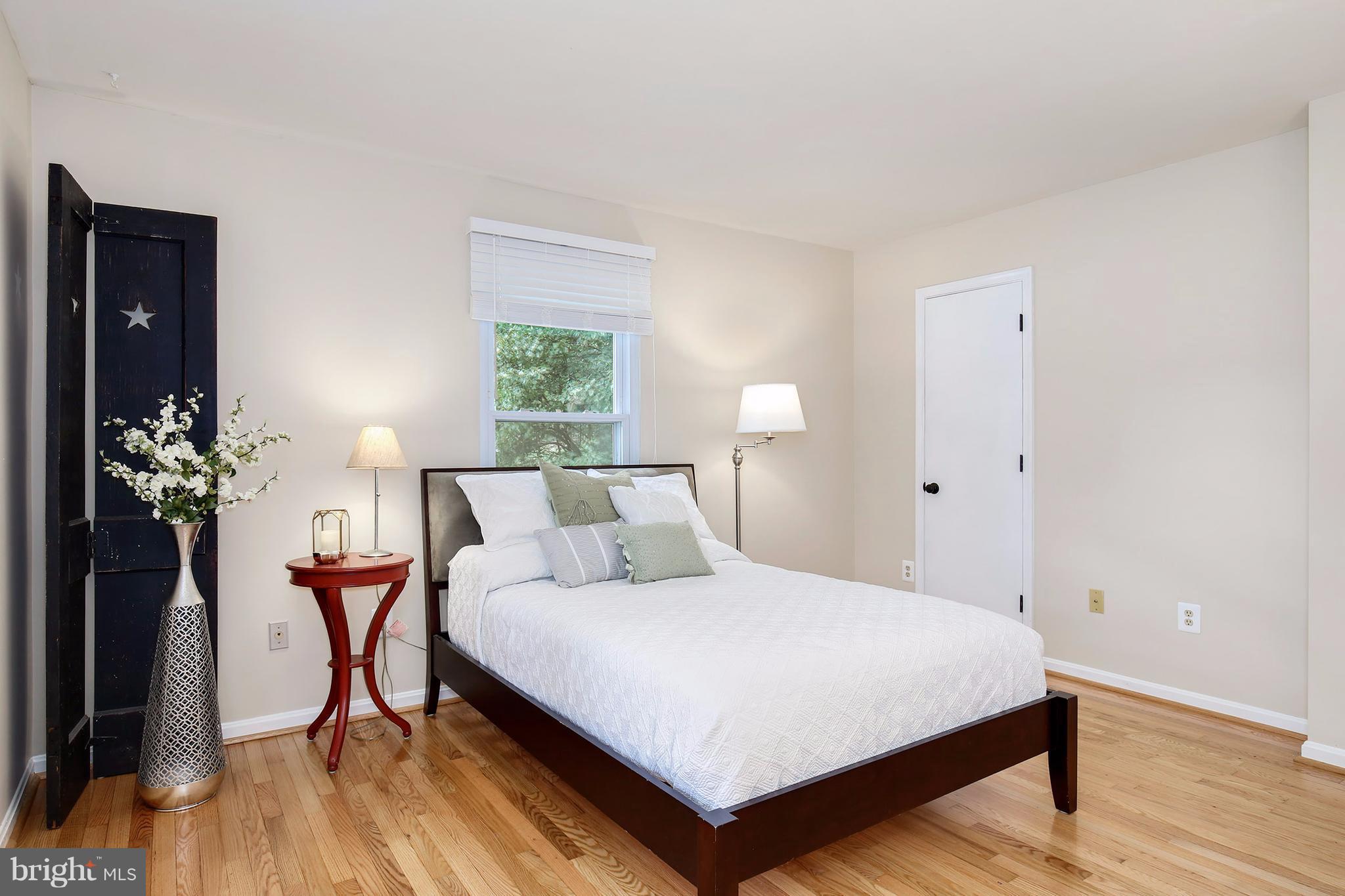 15219 Philip Lee Road Chantilly, VA 20151 - Photo 10 of 30 Bedroom