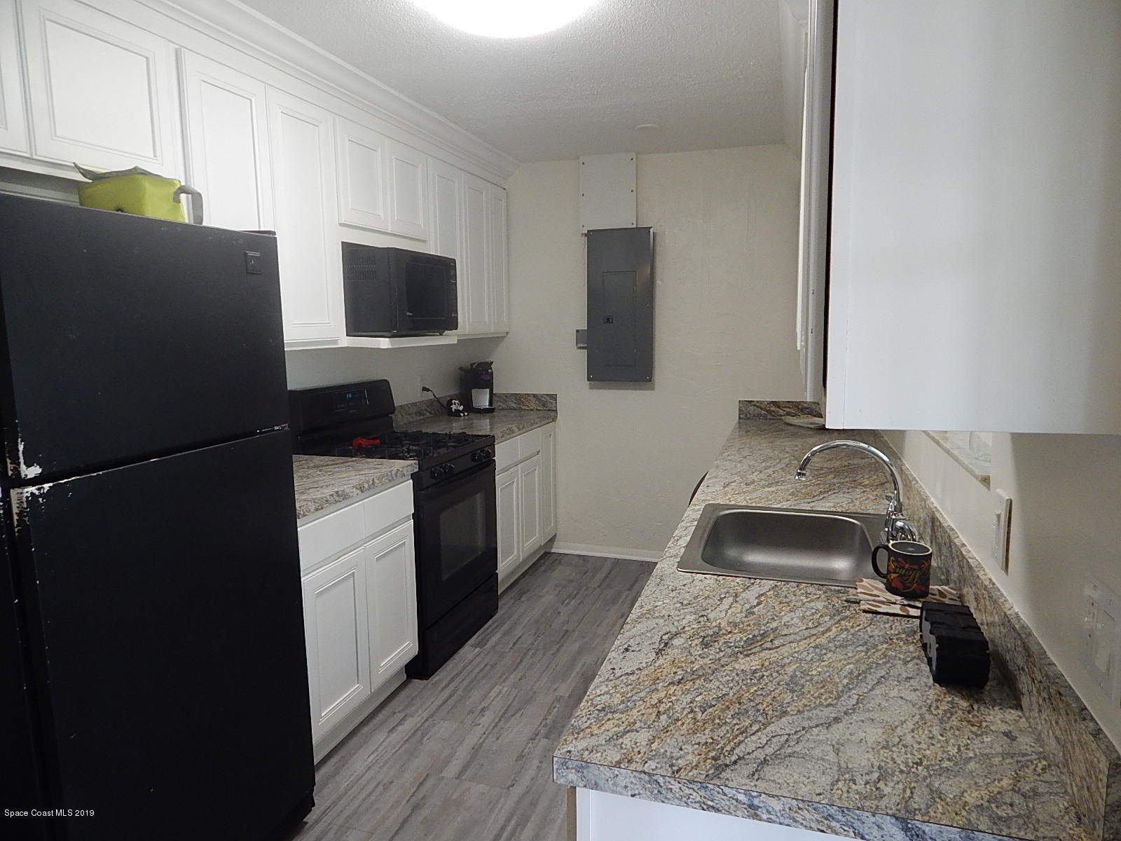 2710 Hereford Road Melbourne, FL 32935 - Photo 5 of 32 DSCN0608