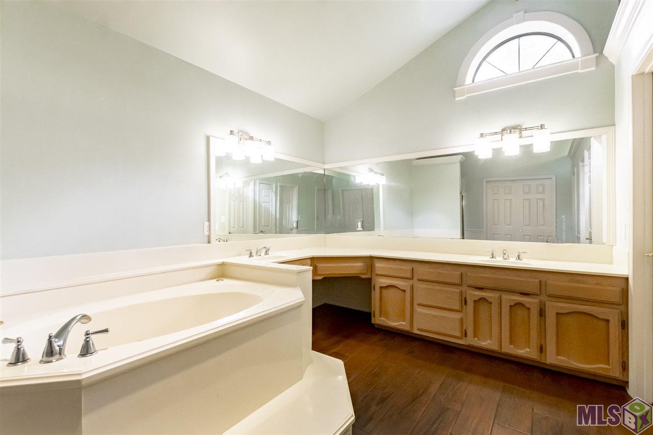 3635 East Nic Drive Addis, LA 70710 - Photo 11 of 21 Master Bath