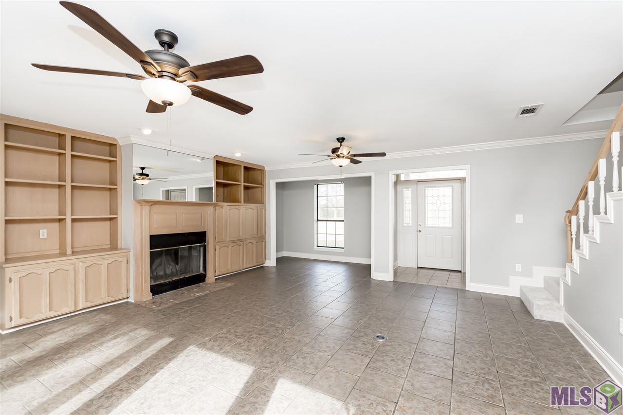 3635 East Nic Drive Addis, LA 70710 - Photo 2 of 21 Living Room with Office Area