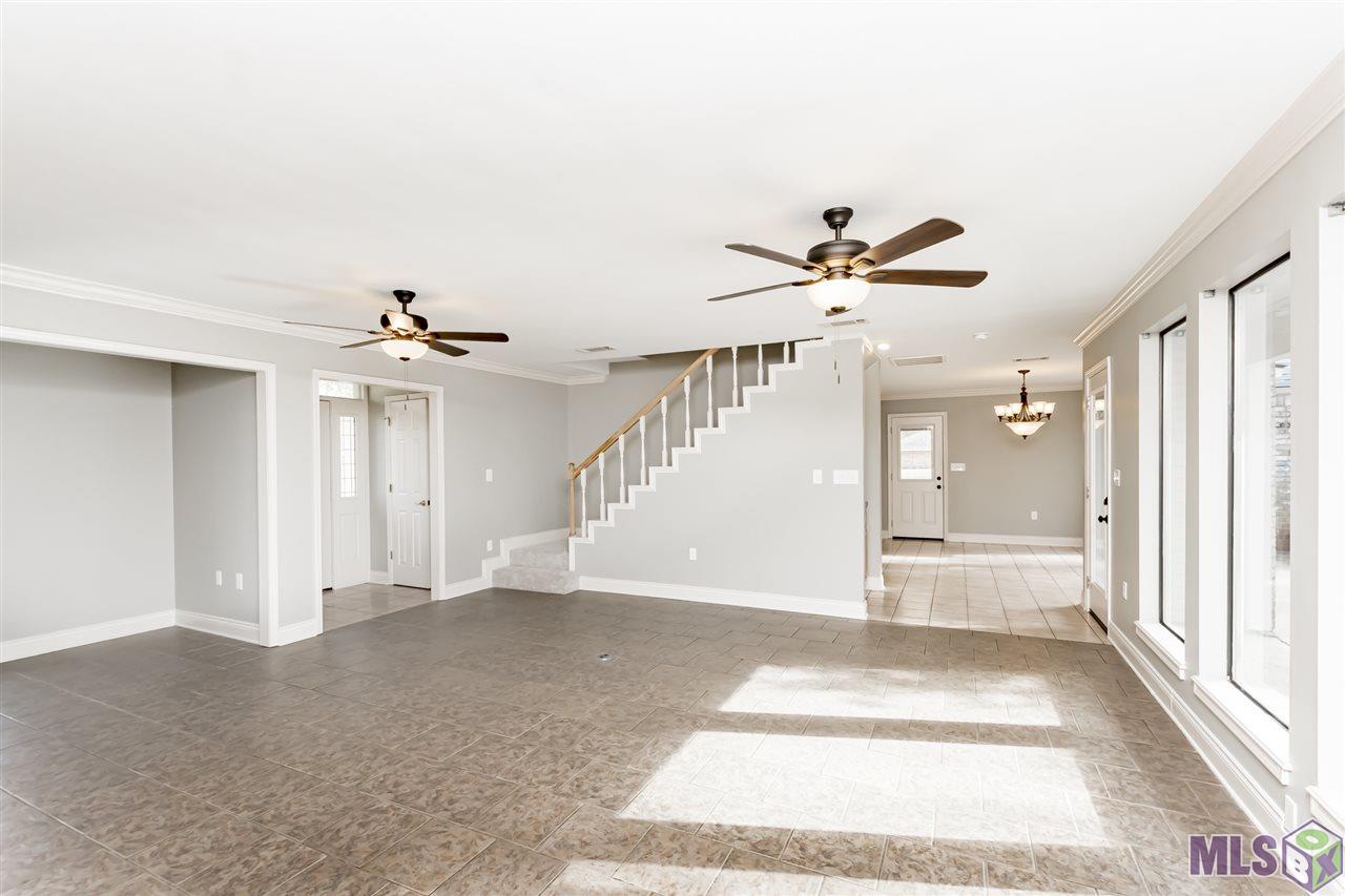 3635 East Nic Drive Addis, LA 70710 - Photo 3 of 21 Living Room