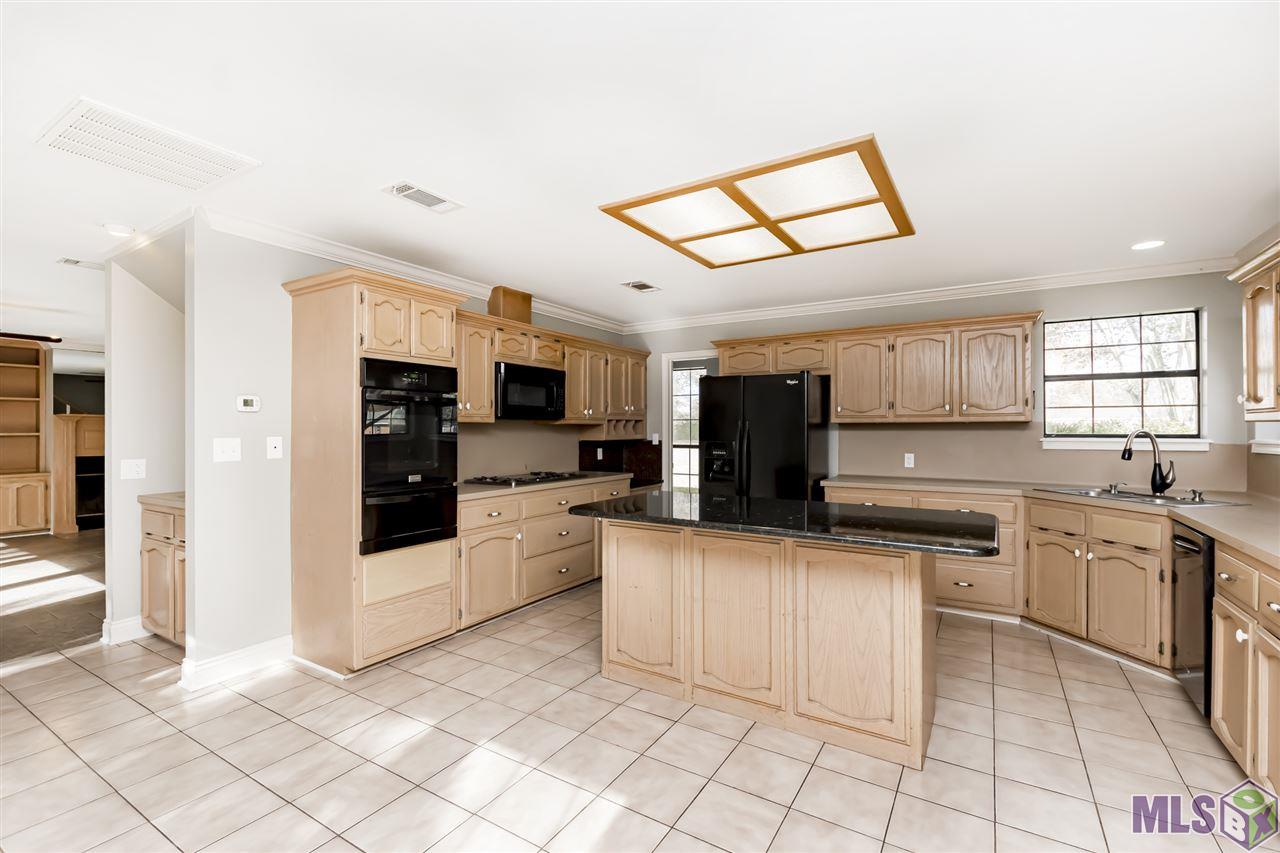3635 East Nic Drive Addis, LA 70710 - Photo 5 of 21 Kitchen