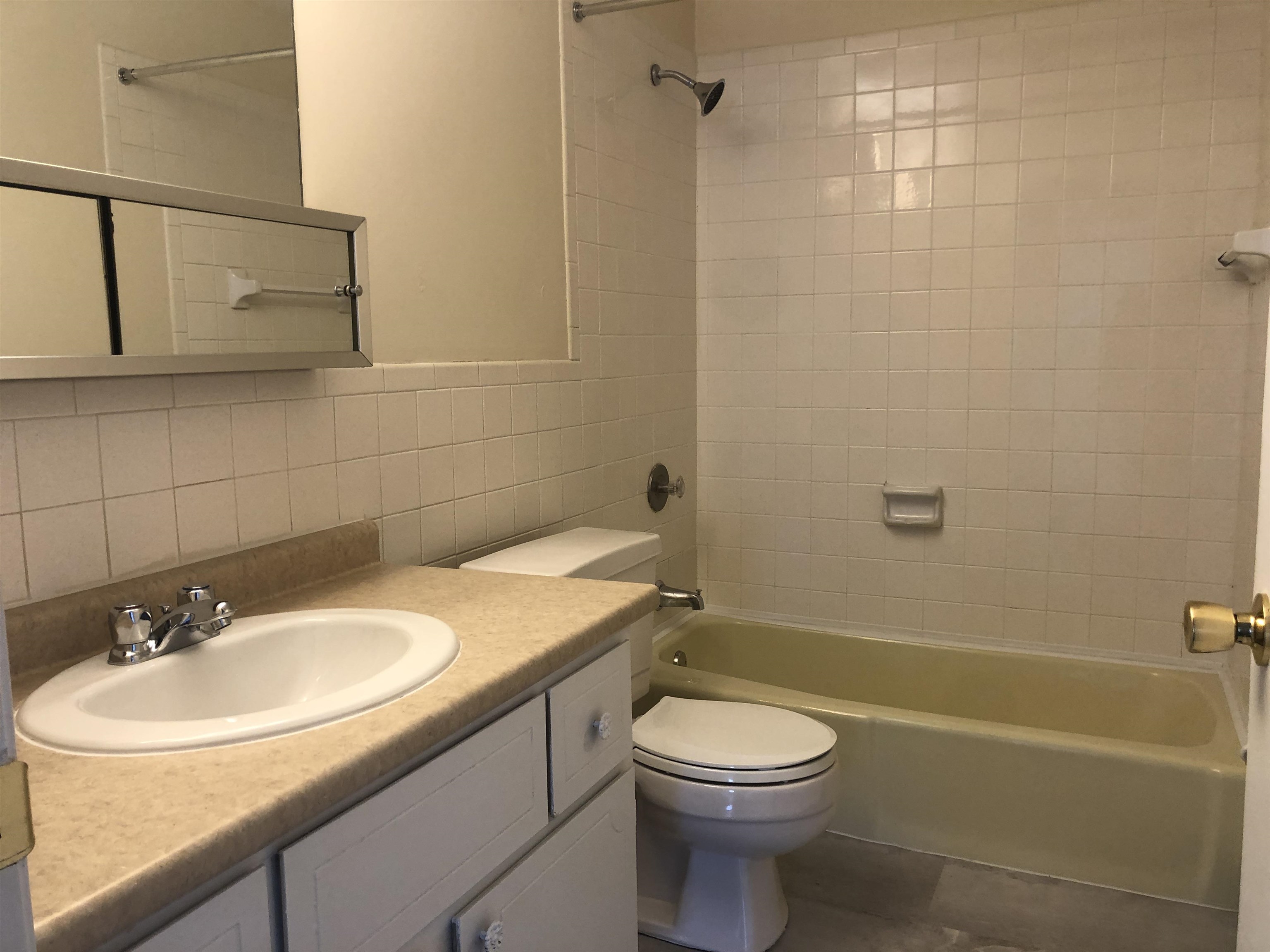 29 Capron Road, Unit 65 Milford, NH 03055 - Photo 32 of 43