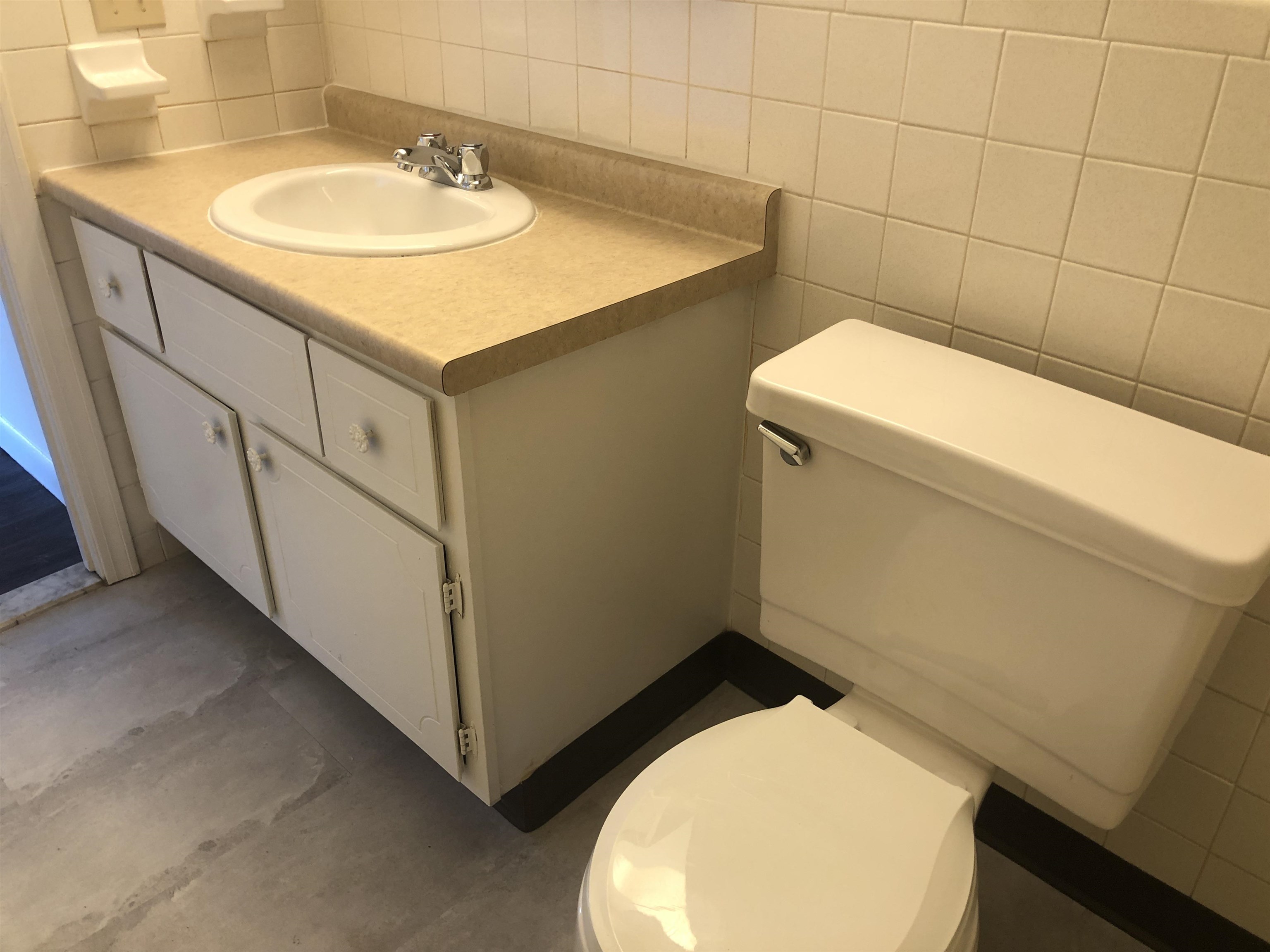 29 Capron Road, Unit 65 Milford, NH 03055 - Photo 33 of 43