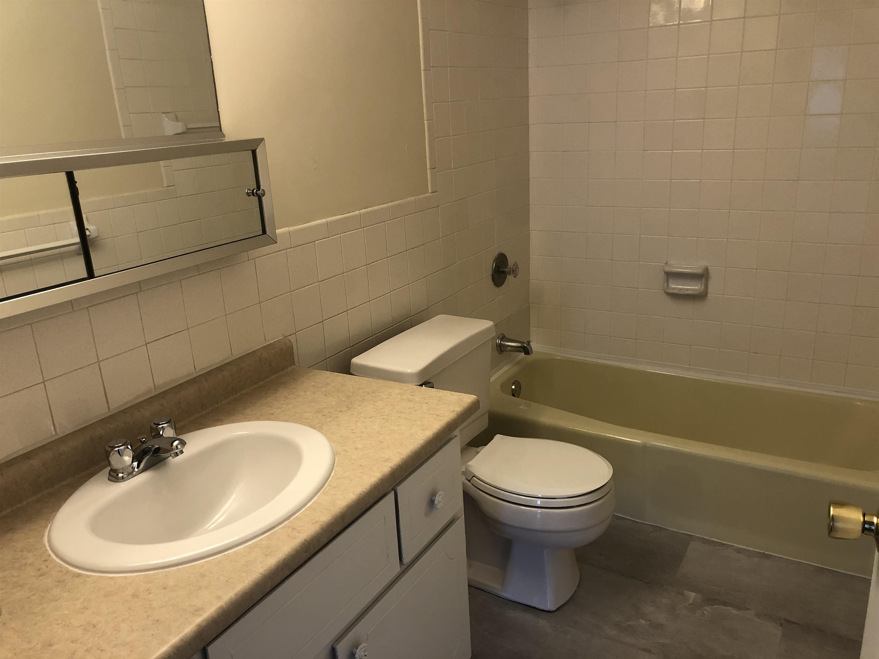 29 Capron Road, Unit 65 Milford, NH 03055 - Photo 34 of 43