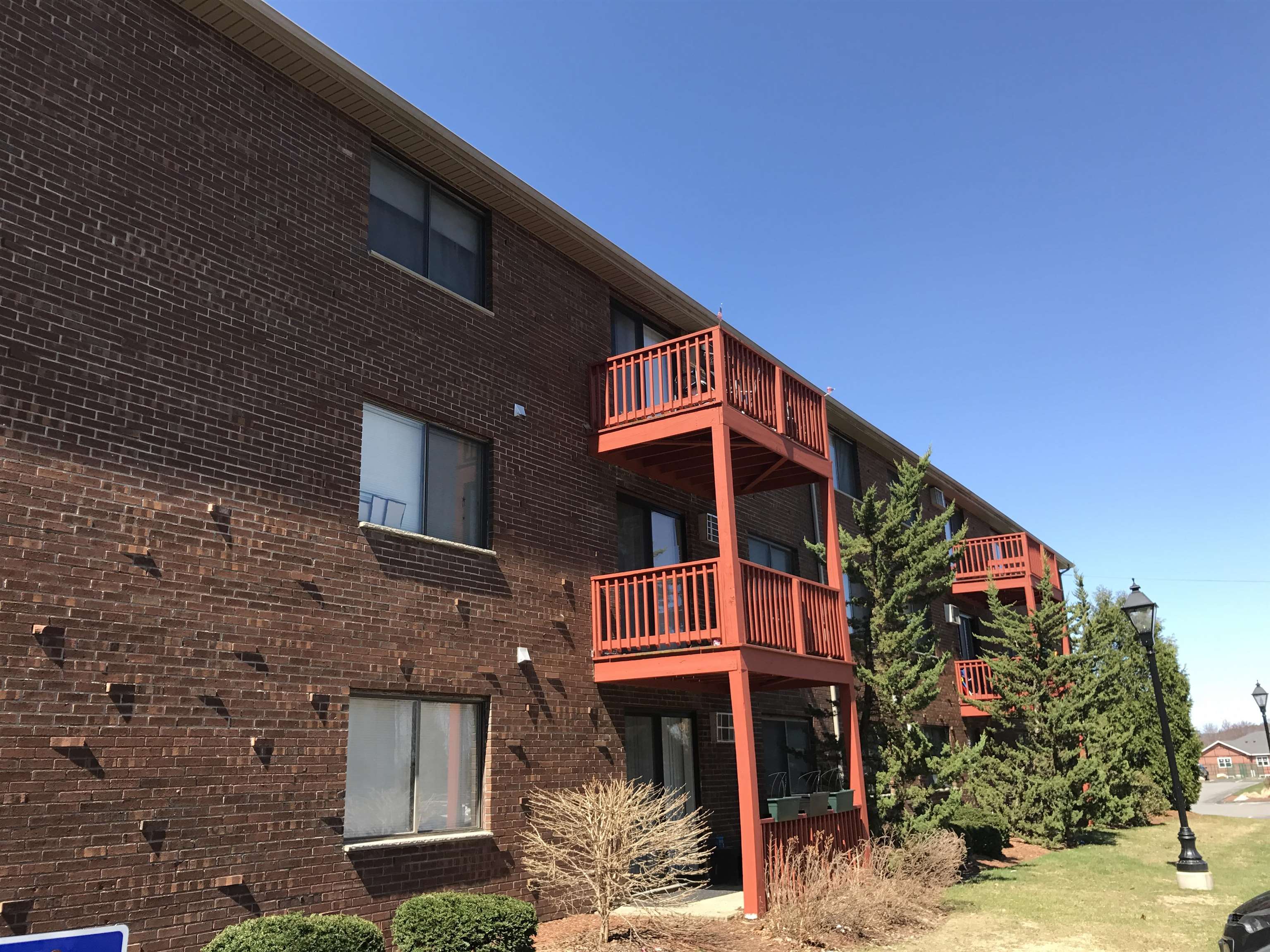 29 Capron Road, Unit 65 Milford, NH 03055 - Photo 8 of 43