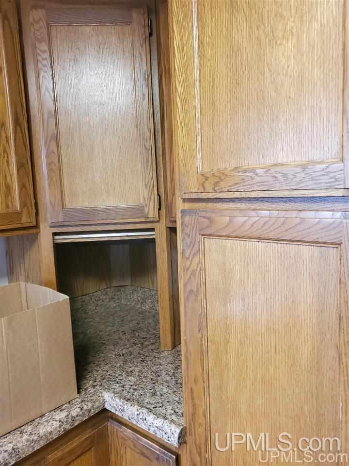 337 West Division Street Ishpeming, MI 49849 - Photo 11 of 44 Gallery Image 11