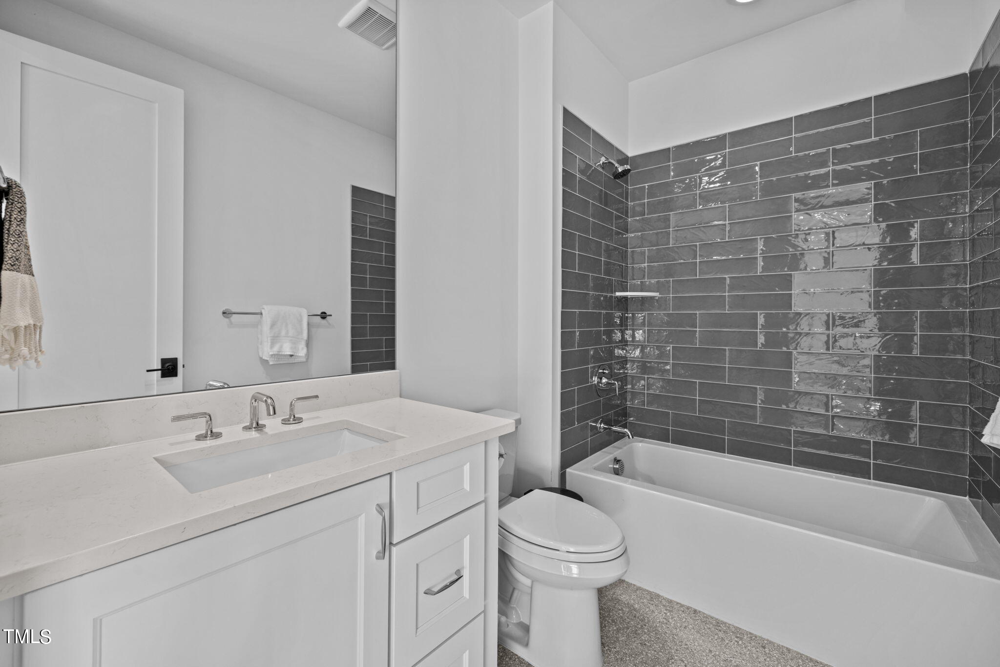 1234 Canterbury Road Raleigh, NC 27608 - Photo 32 of 51 143-web-or-mls-5Z8A3260 (2)