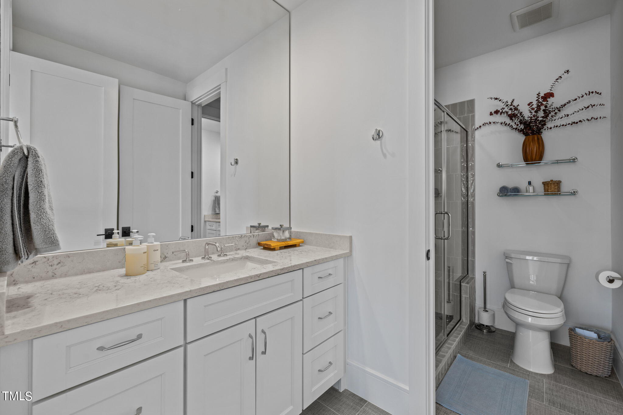 1234 Canterbury Road Raleigh, NC 27608 - Photo 36 of 51 147-web-or-mls-5Z8A3281 (2)