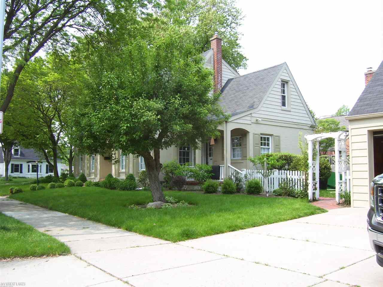 680 Hampton Road Grosse Pointe Woods, MI 48236 - Photo 43 of 44