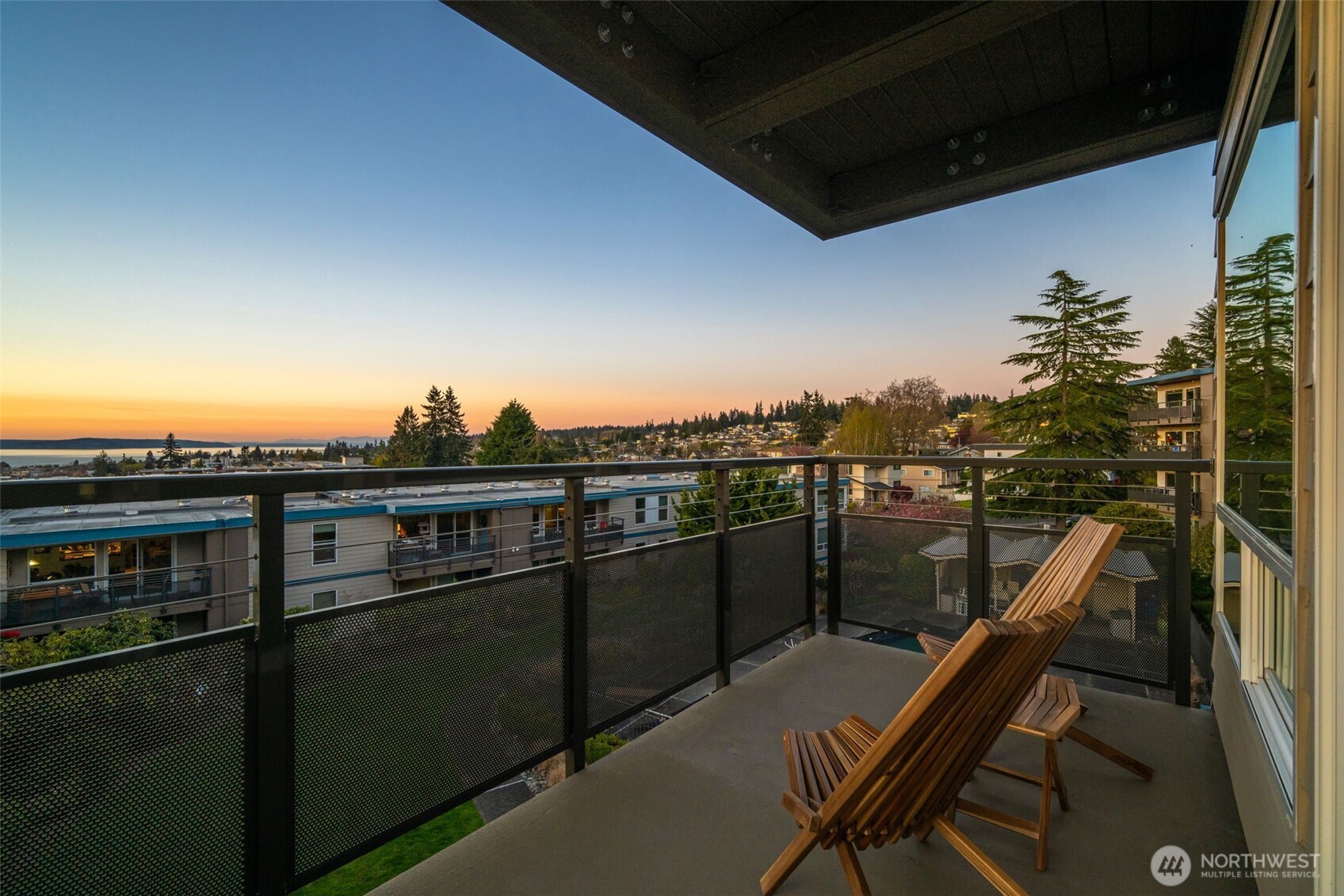 550 Elm Way, Unit 301 Edmonds, WA 98020 - Photo 31 of 37